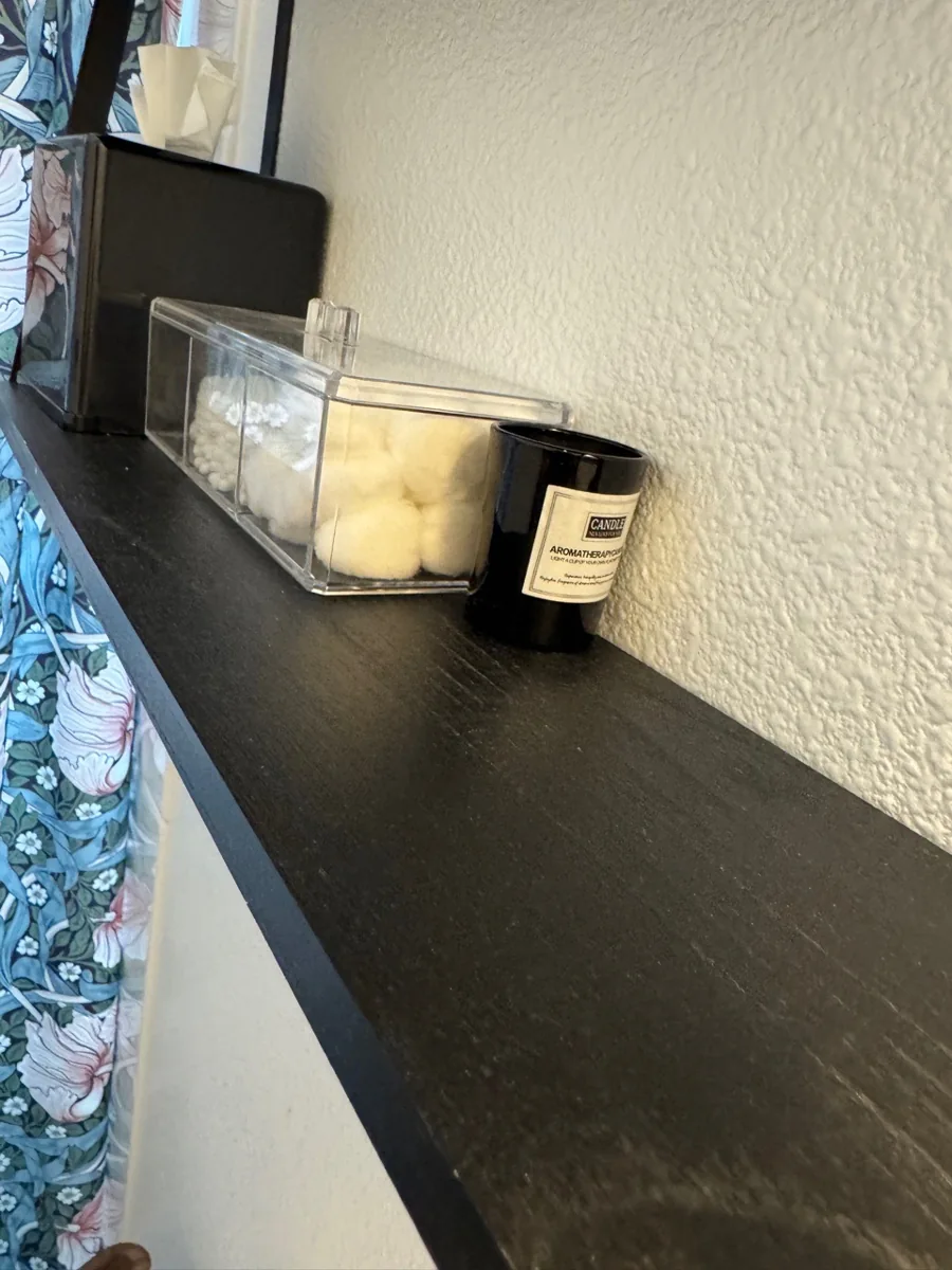 Shelving detail